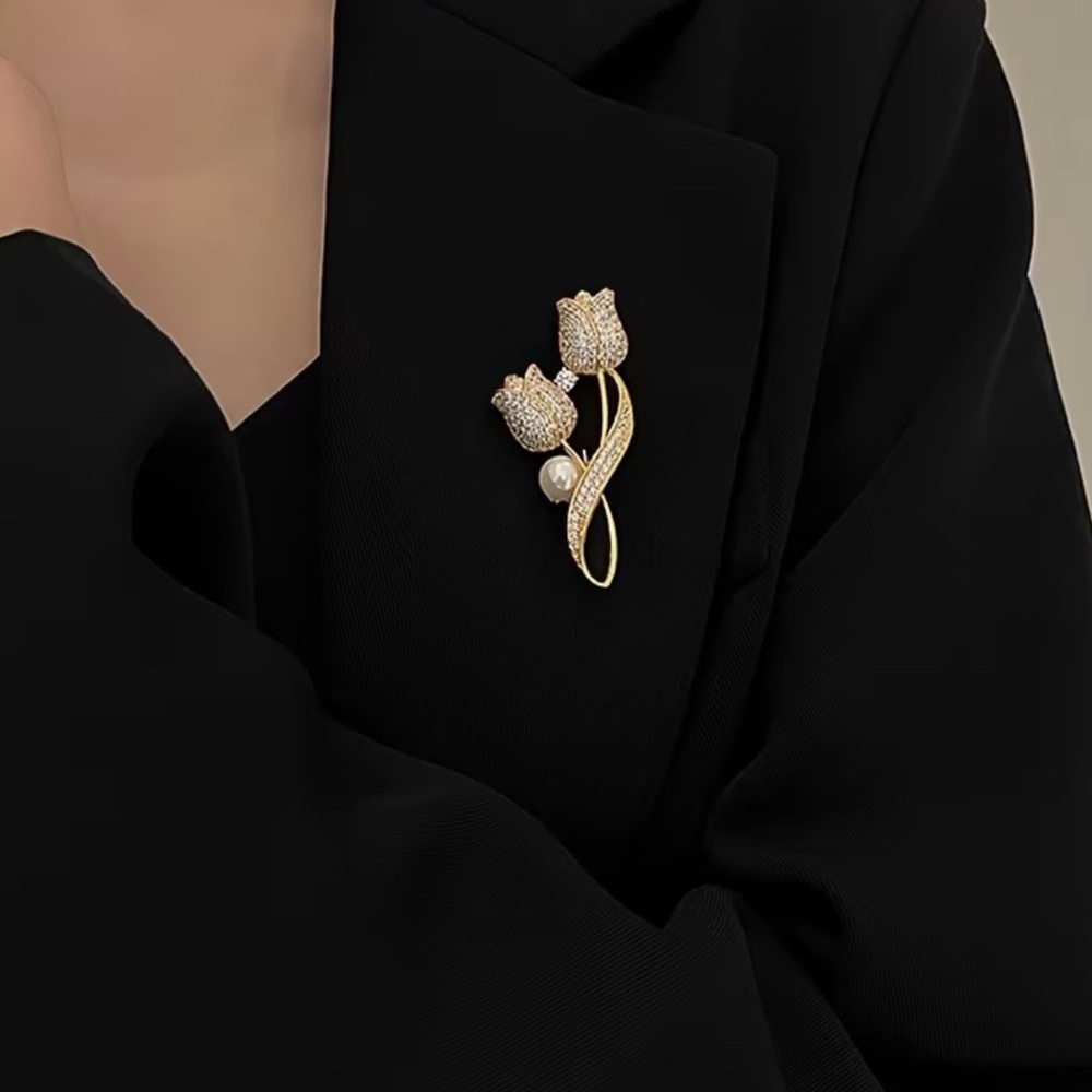 Gold and Silver Tulip Brooch with Pearl.